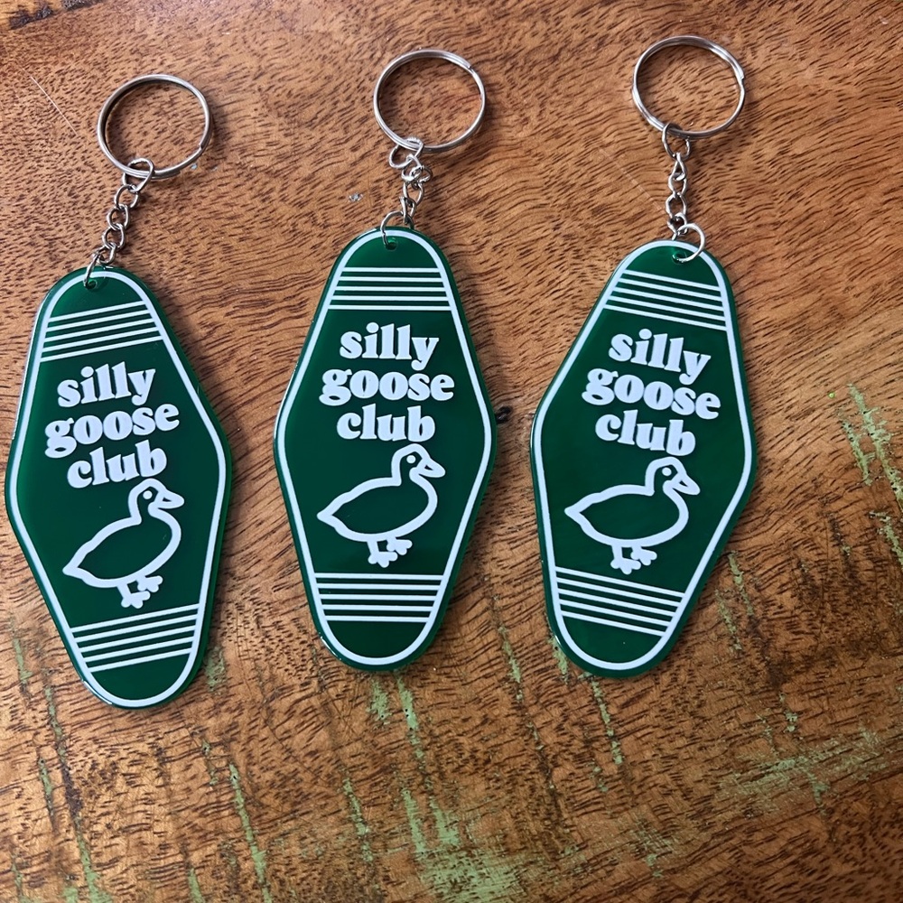 Green Silly Goose Club Keychain (lot of 3) retro style keychain